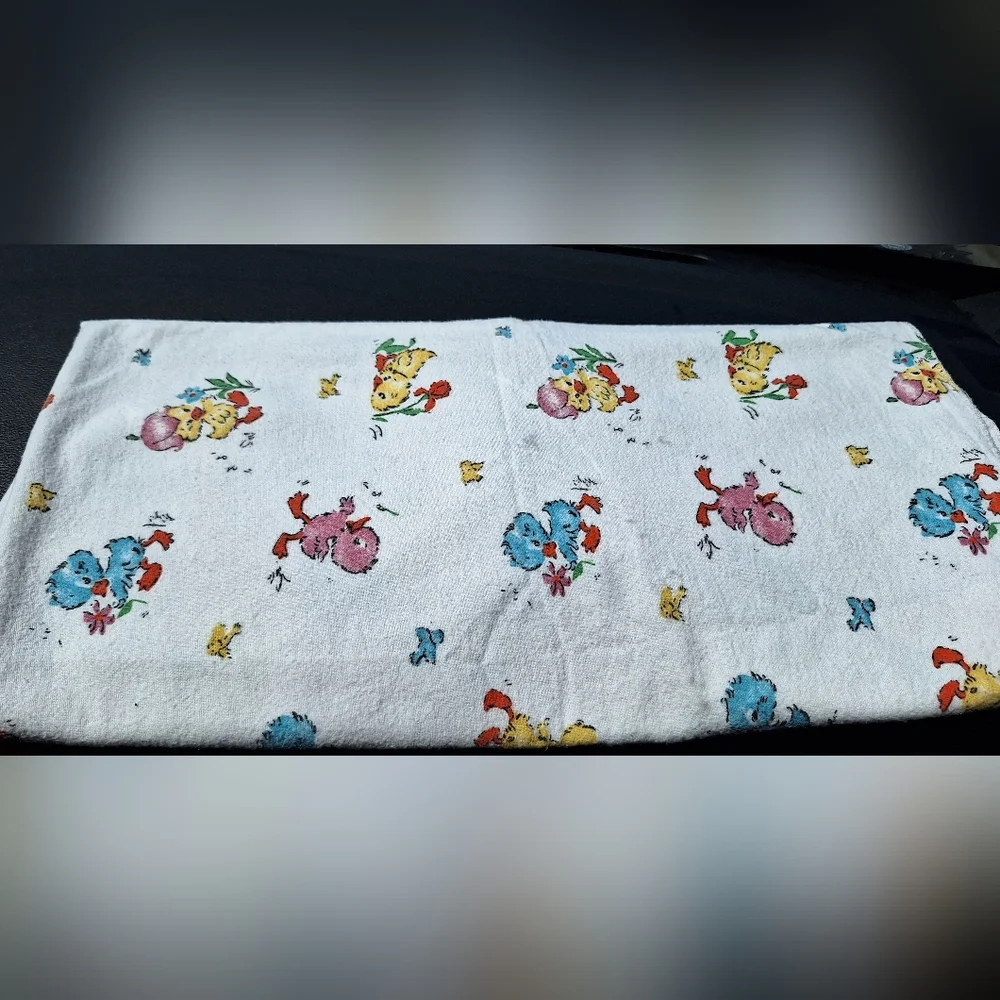 Vintage Baby Blanket with Yellow, Pink, Blue Duckling Print 💛🤍🩷🩵